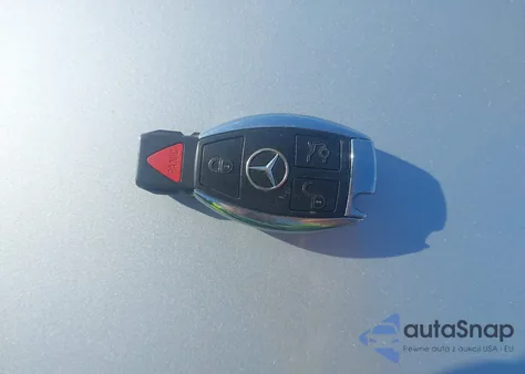 2016 Mercedes-Benz S 550 z USA, uszkodzony, nr VIN WDDUG8CB2GA232859